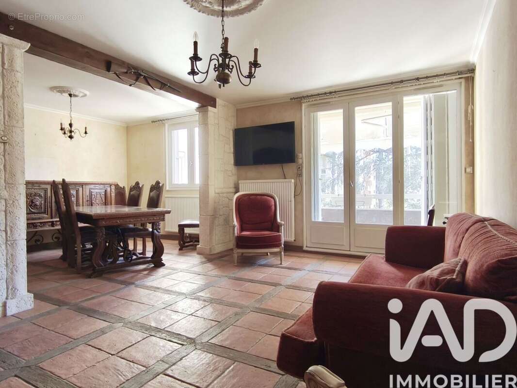 Photo 7 - Appartement à SAINT-PRIEST-EN-JAREZ