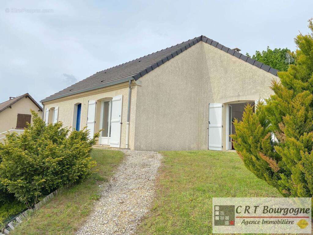 Maison à SAINT-SAUVEUR-EN-PUISAYE