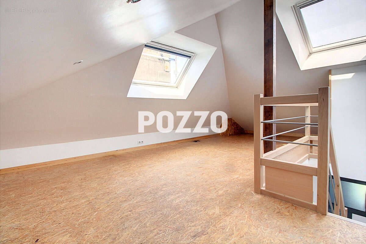 Appartement à DONVILLE-LES-BAINS