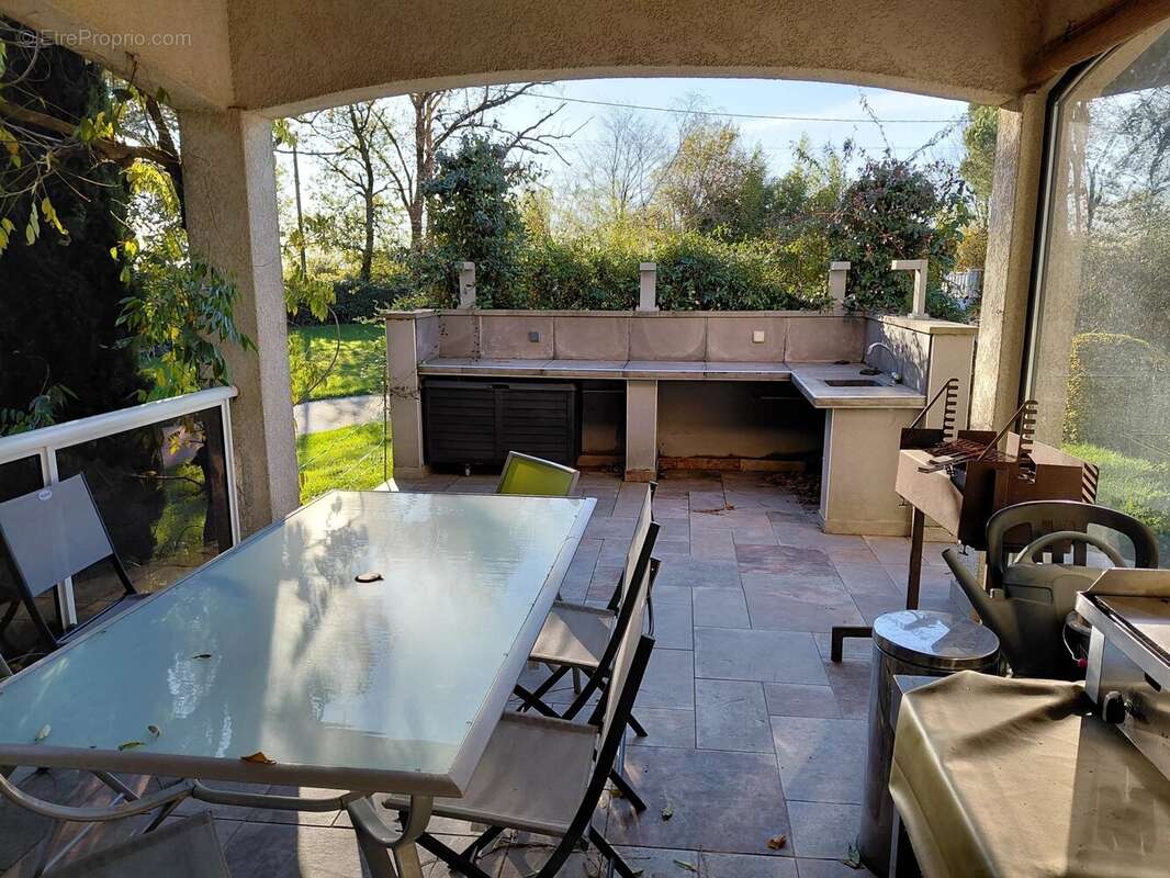 Maison à MIRANDOL-BOURGNOUNAC