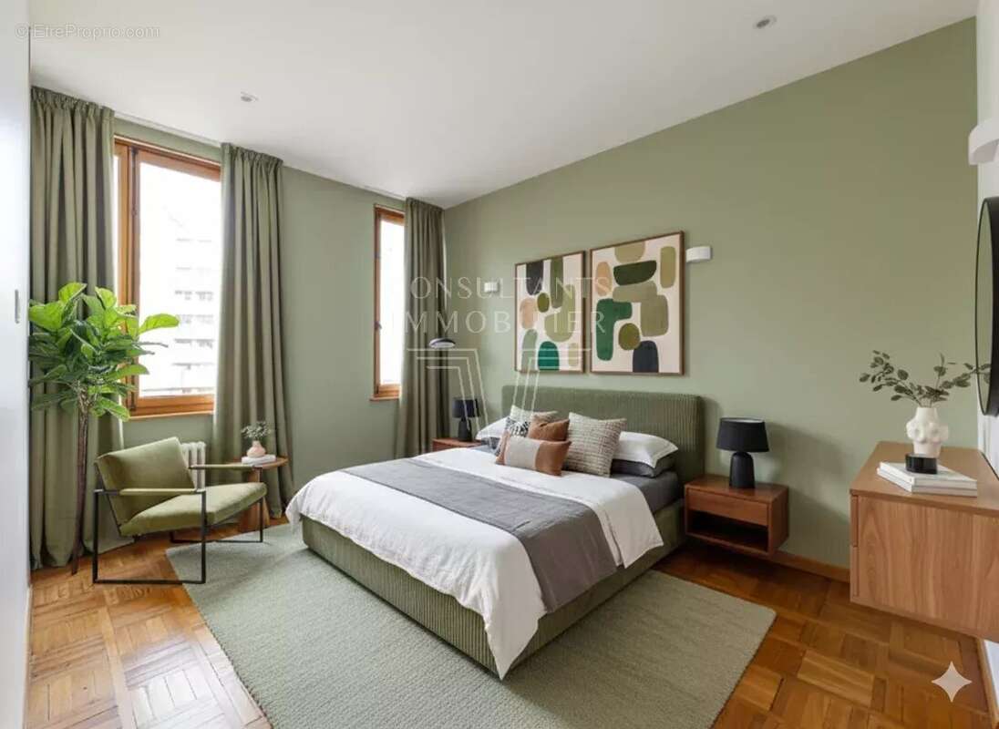 Appartement à PARIS-16E