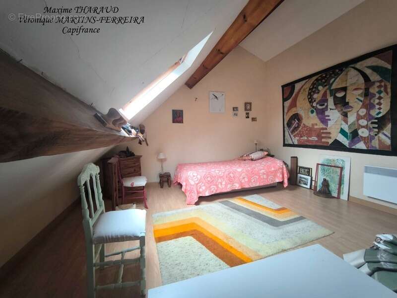 Maison à DUN-LE-POELIER