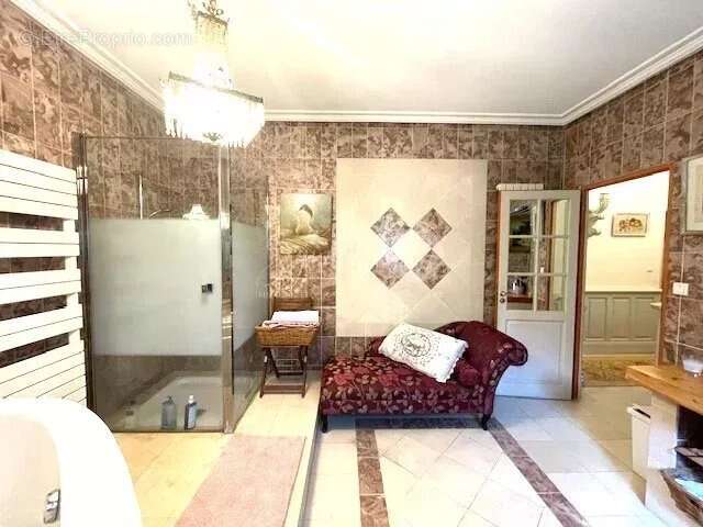 Maison à BLANQUEFORT