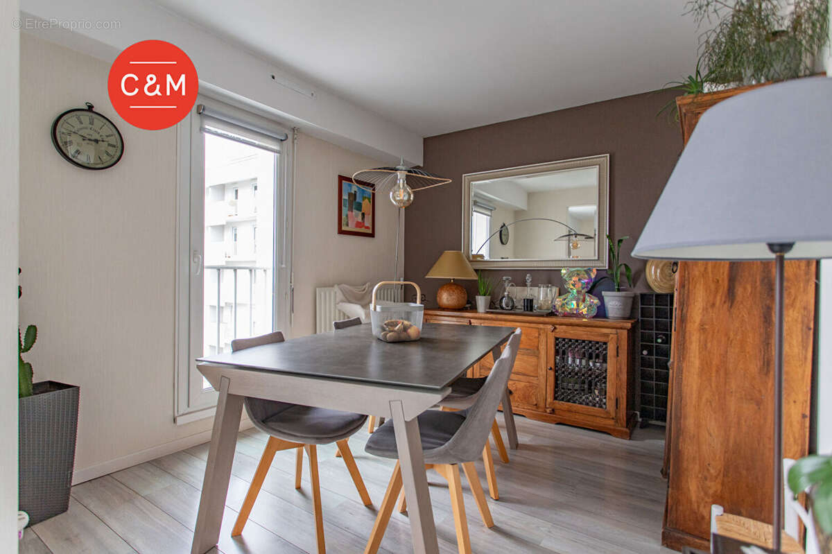 Appartement à REZE