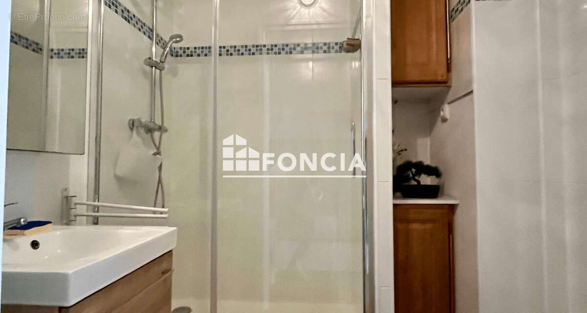 Appartement à SAINT-CYR-SUR-MER