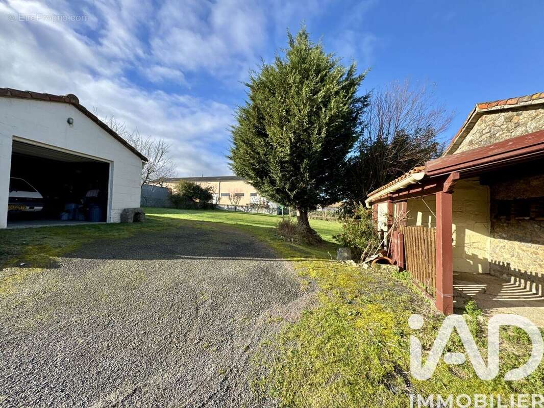 Photo 4 - Terrain à LA CHAPELLE-SAINT-LAURENT