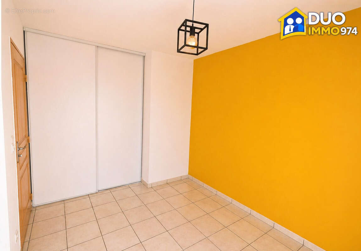 Appartement 72 m² à Saint-Paul  - photo 9