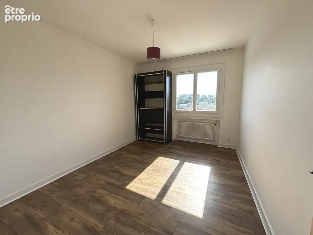Appartement 5 pièces 100 m² à vendre à Romans-Sur-Isere (26100) - photo 7