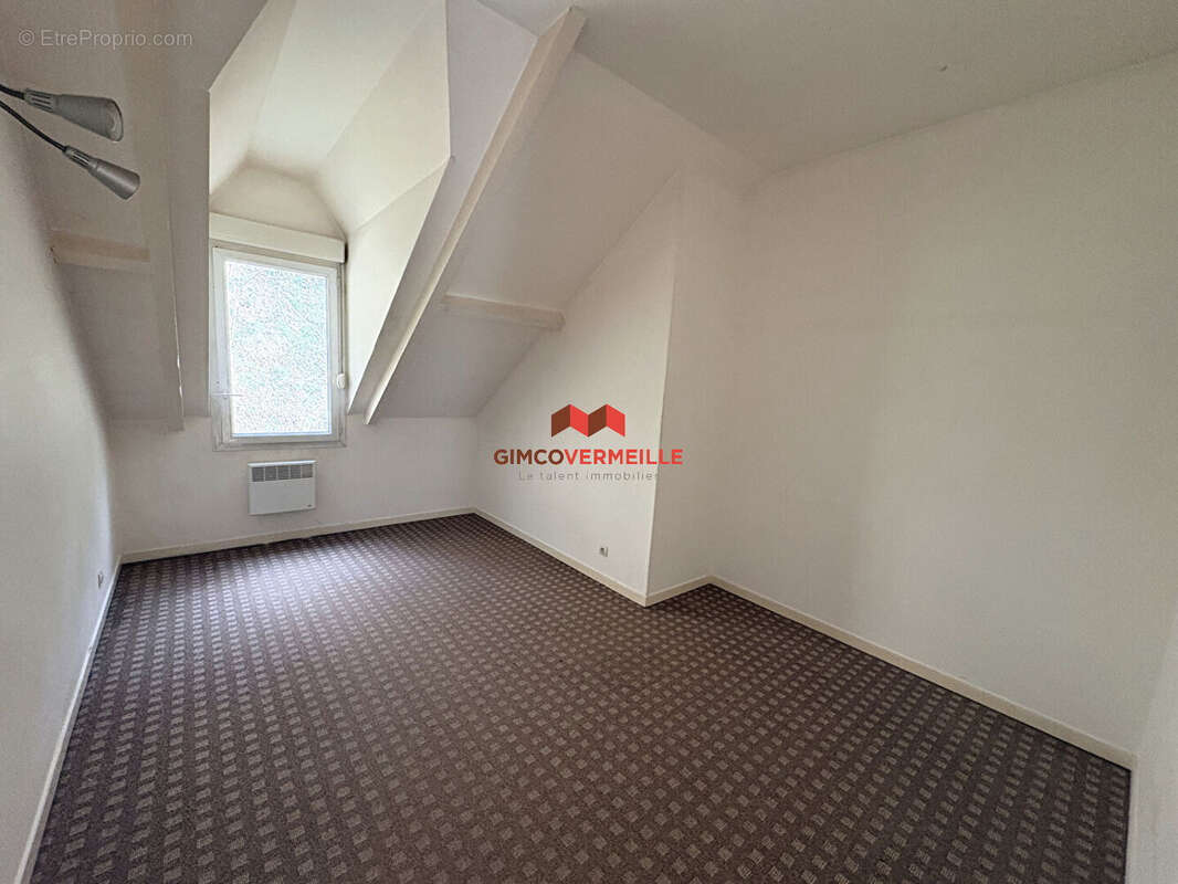 Appartement à BUC