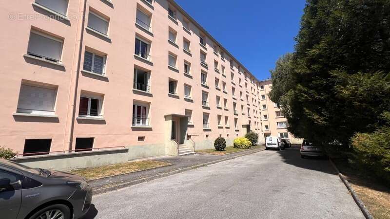 QUIMPER (29) – Appartement de type 3 de 67 m² habitable – Loggia – Garage fermé et privatif - photo 4