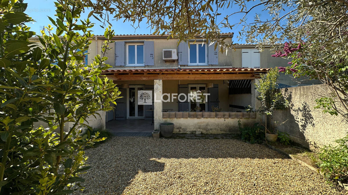 Maison à LA FARE-LES-OLIVIERS