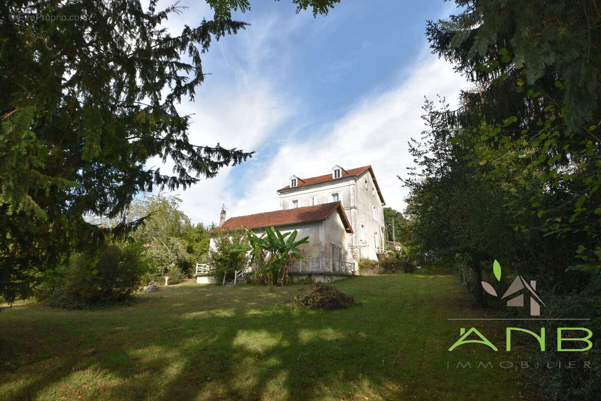 Maison à BUSSIERE-BADIL