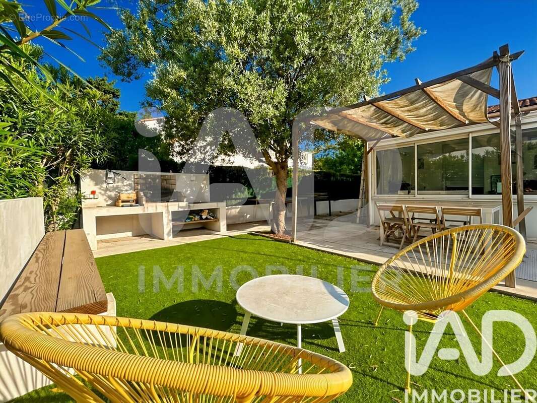 Photo 2 - Maison à NIMES