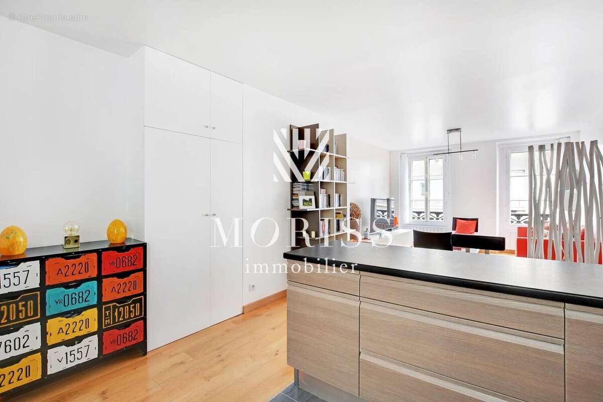 Appartement à PARIS-17E