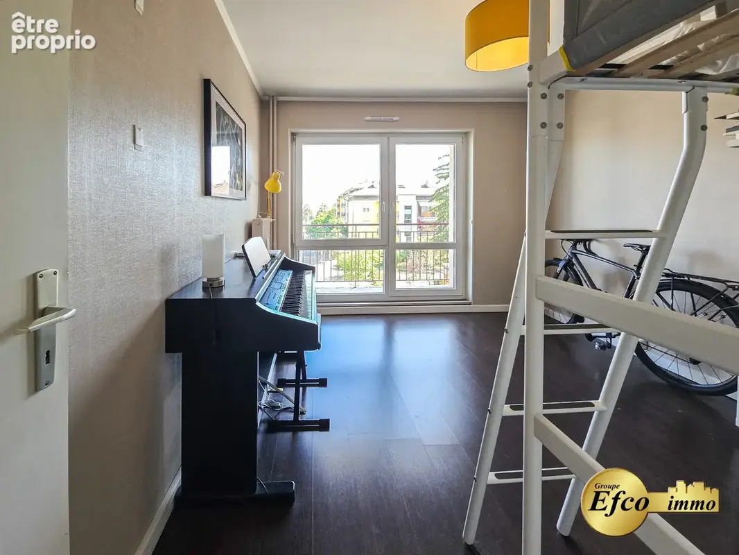 Appartement 5 pièces 102 m² à vendre à Saint-Louis (68300) - photo 4