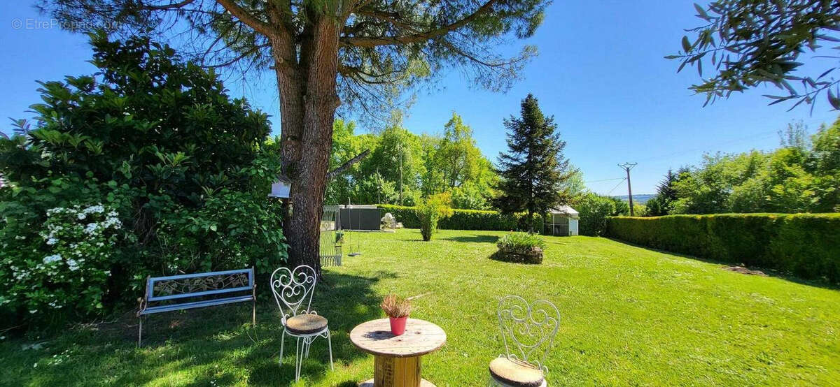 Maison à COLAYRAC-SAINT-CIRQ