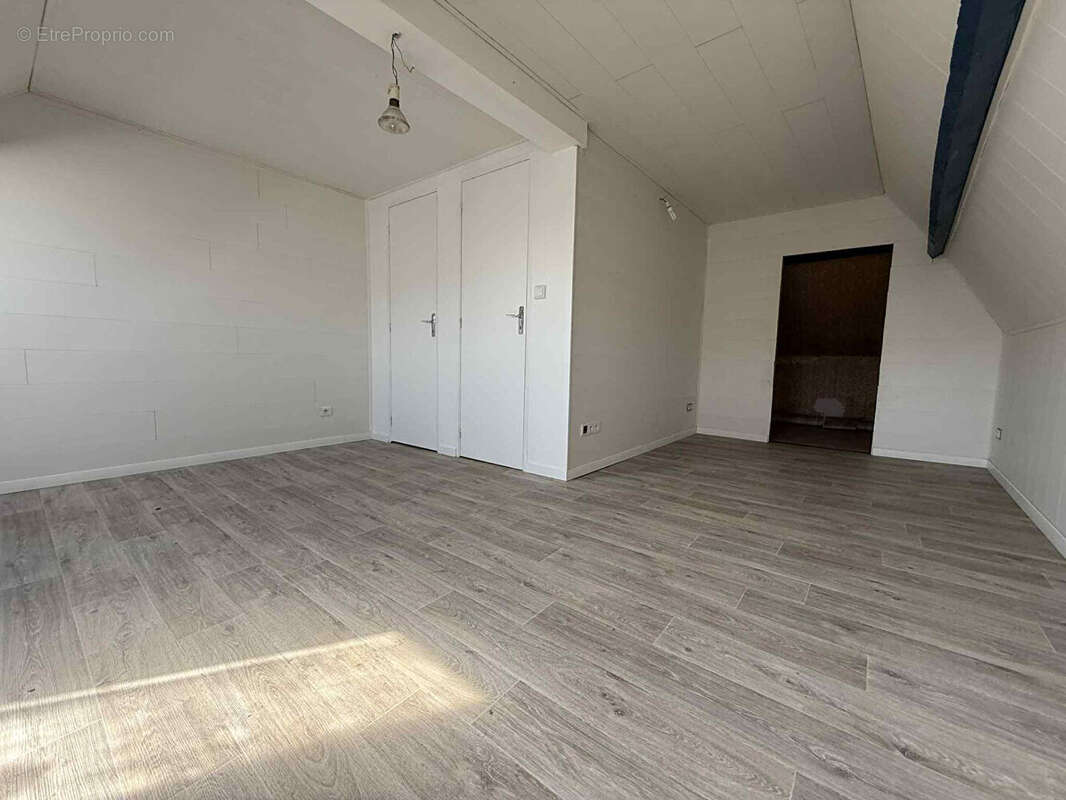 Maison à BRUAY-LA-BUISSIERE