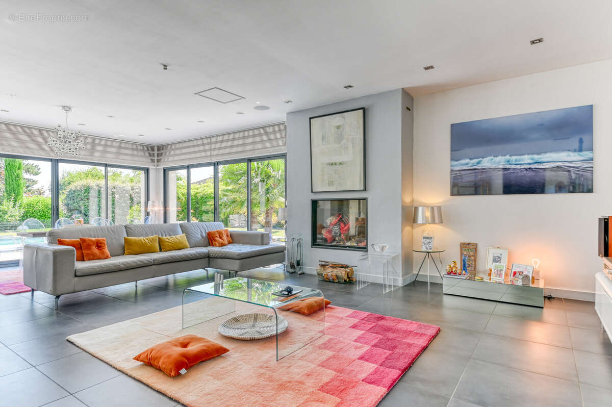 Maison à CHAZAY-D&#039;AZERGUES