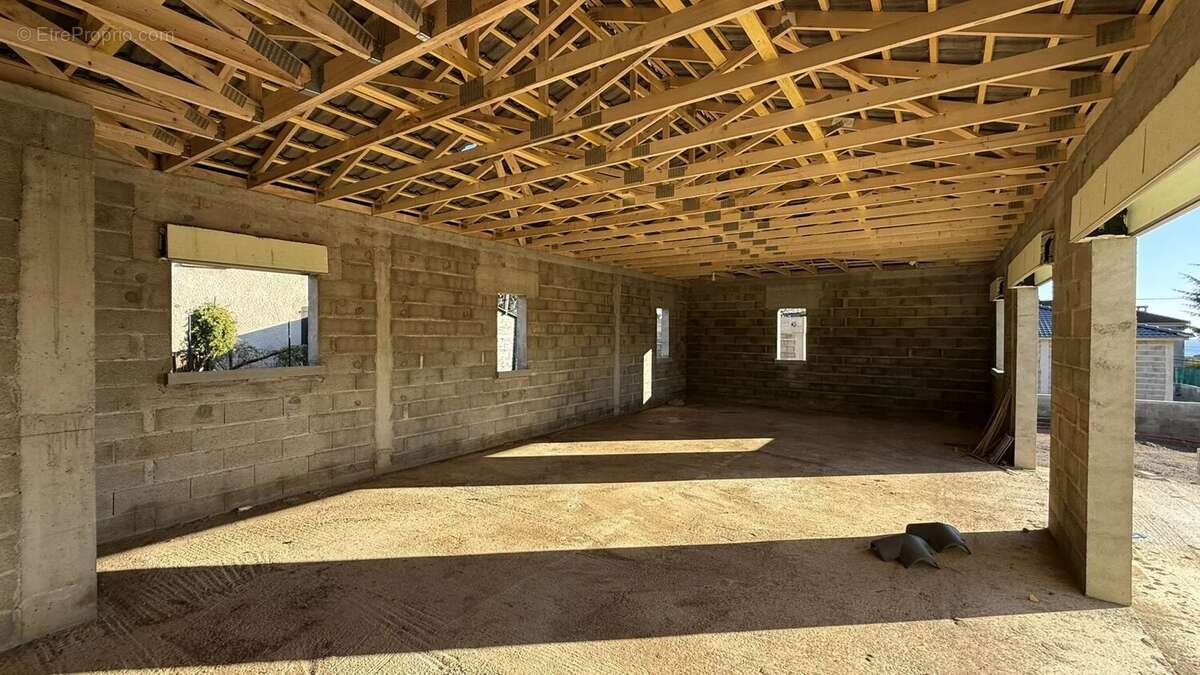 Maison à SANTA-LUCIA-DI-MORIANI