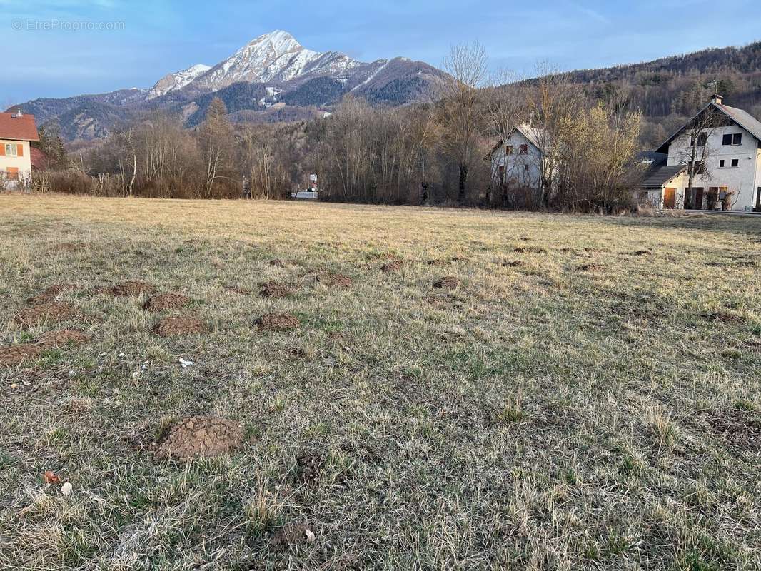 Terrain à CHABOTTES