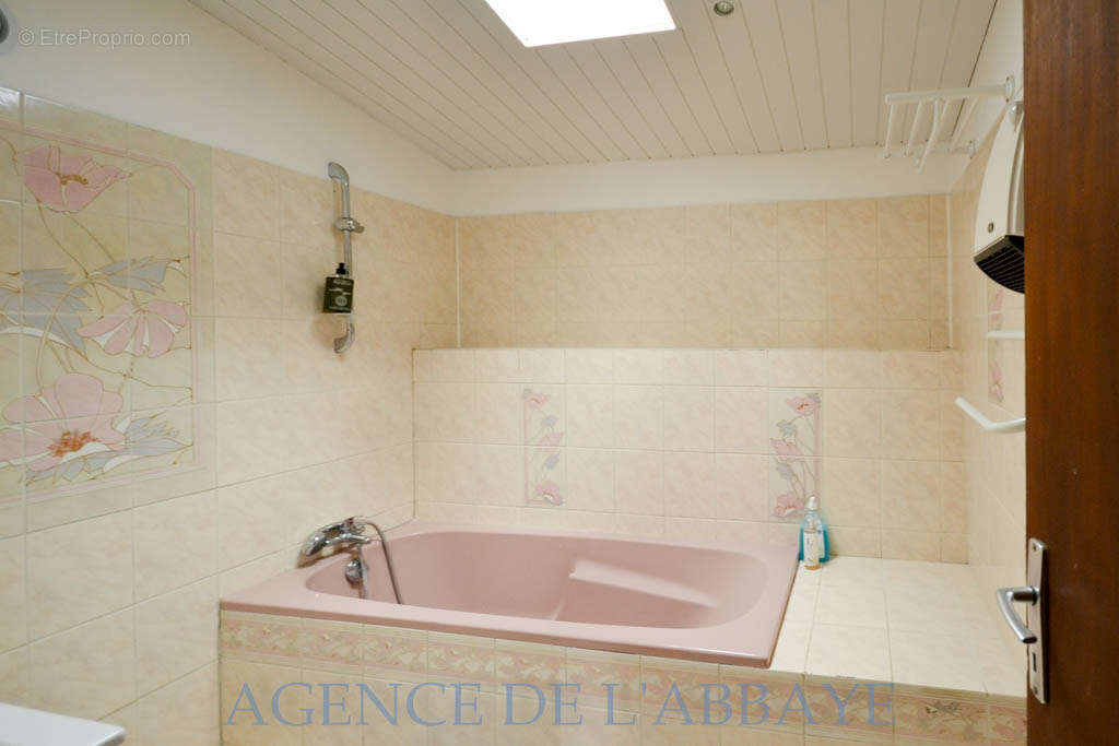 Maison à MONTPELLIER-DE-MEDILLAN