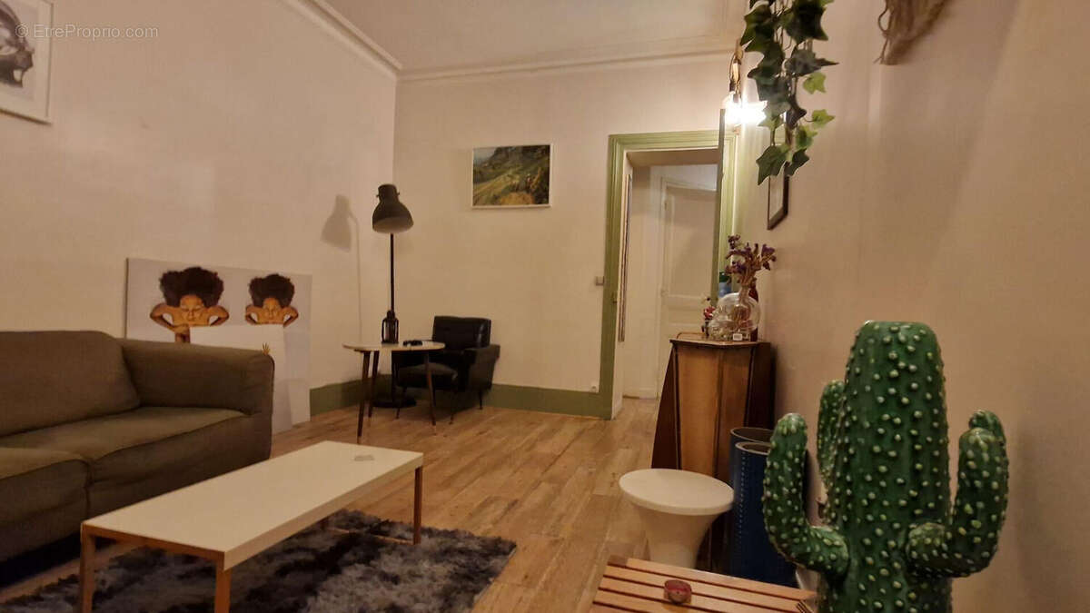 Appartement à PARIS-18E