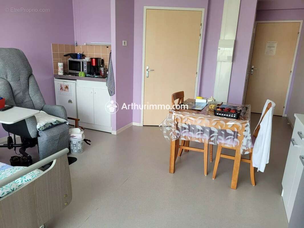 Appartement à SAINT-JEAN-D'ANGELY