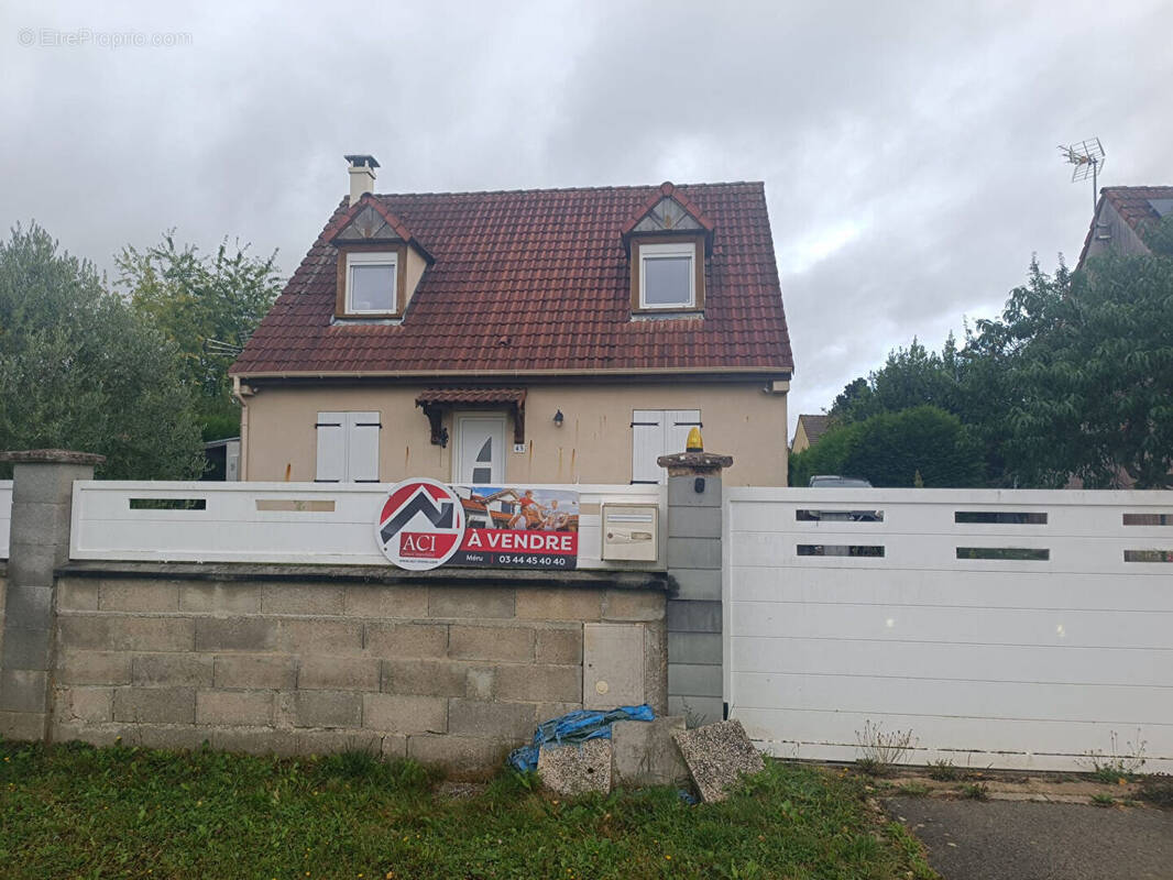 Maison à SAINTE-GENEVIEVE