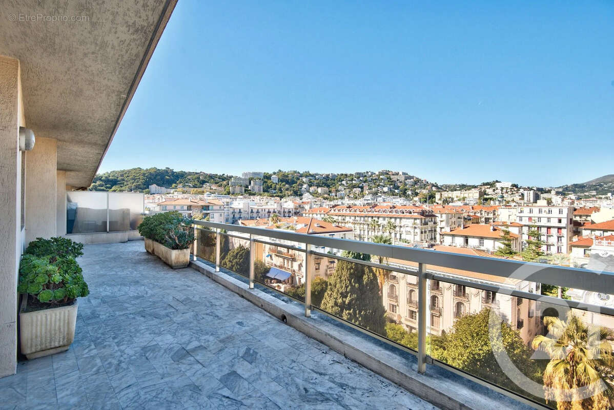 Appartement 96 m² à Nice  - photo 2