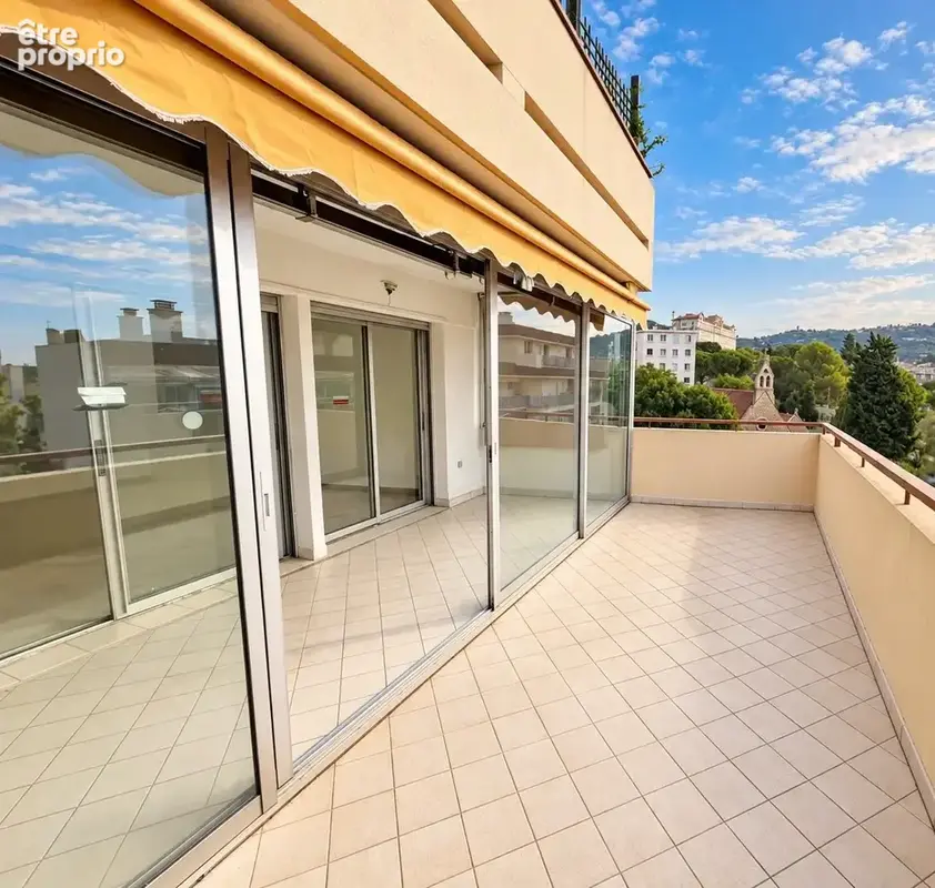 Cannes anglais t2 71 m2 terrasses 30 m2 sud vue dégagée cave garage 2869€/m2 - photo 2