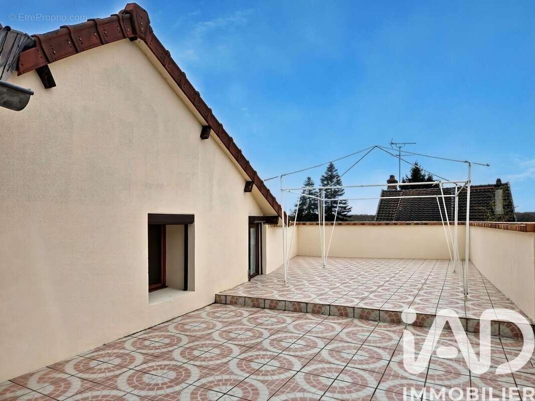 Maison 216 m² à Echouboulains  - photo 3