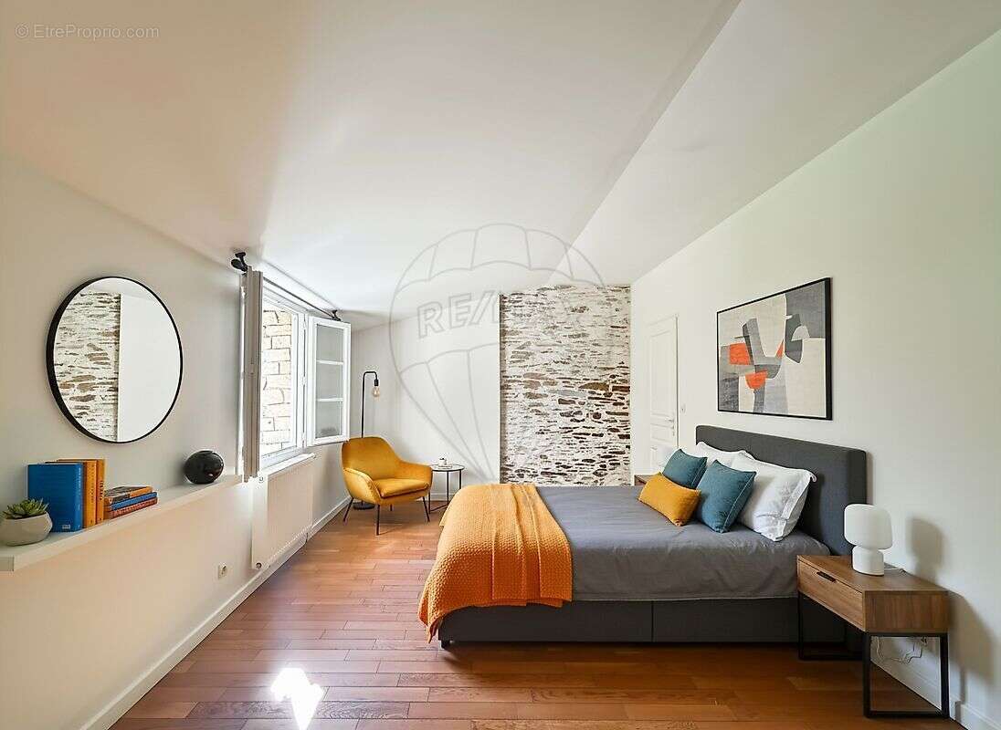 Maison à SAINTE-LUCE-SUR-LOIRE