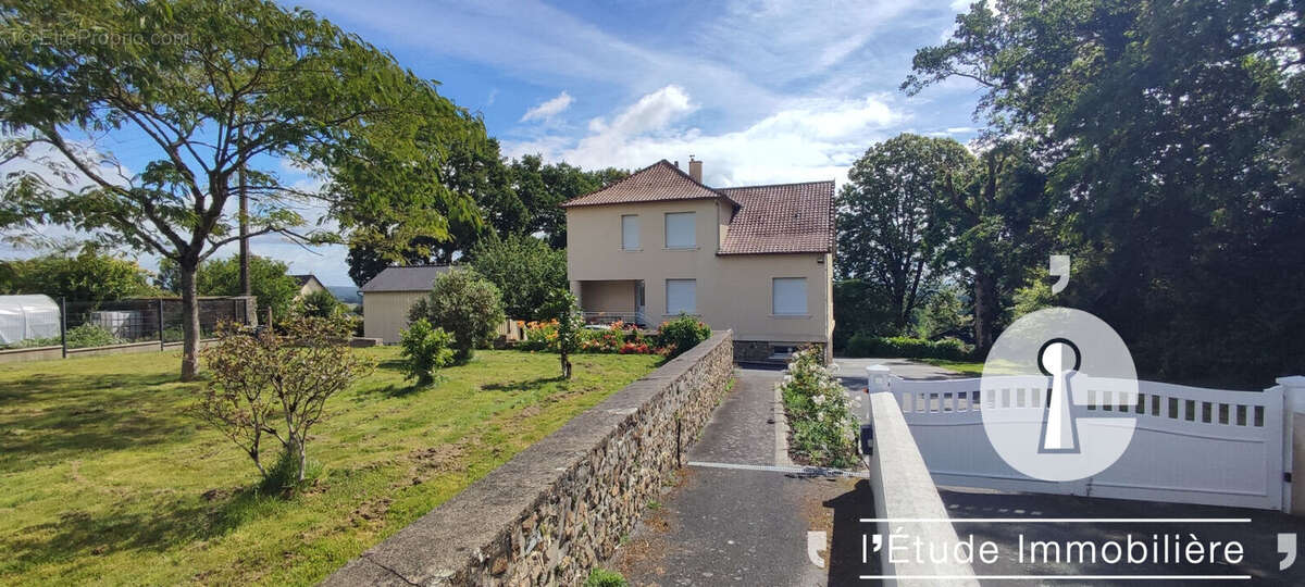 Maison 8 pièces 157 m²  -  La Baconnière - photo 2