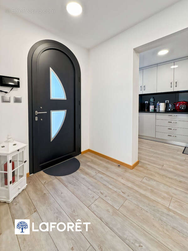 Maison à SAINTE-GENEVIEVE-DES-BOIS