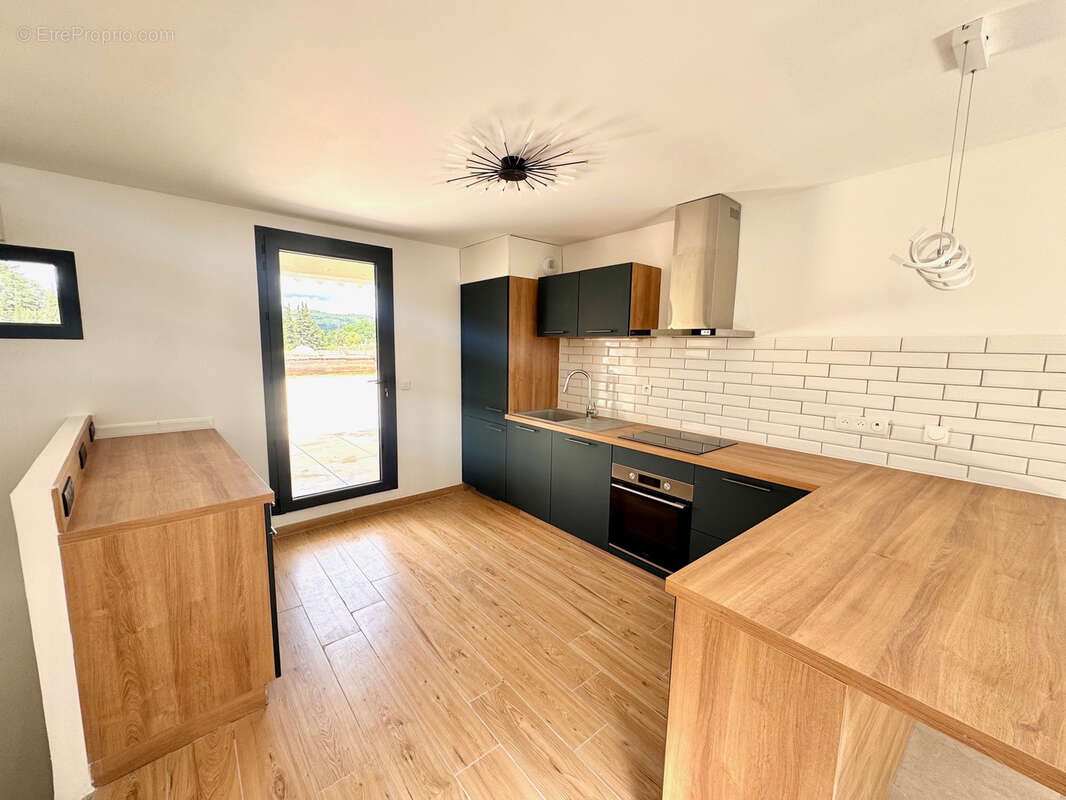 Appartement à VAISON-LA-ROMAINE