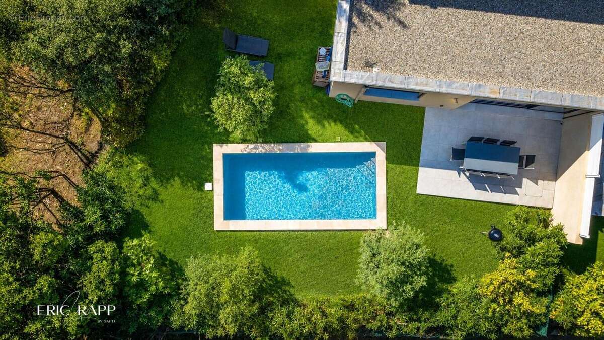 Photo 2 - Maison à SAINT-RAPHAEL