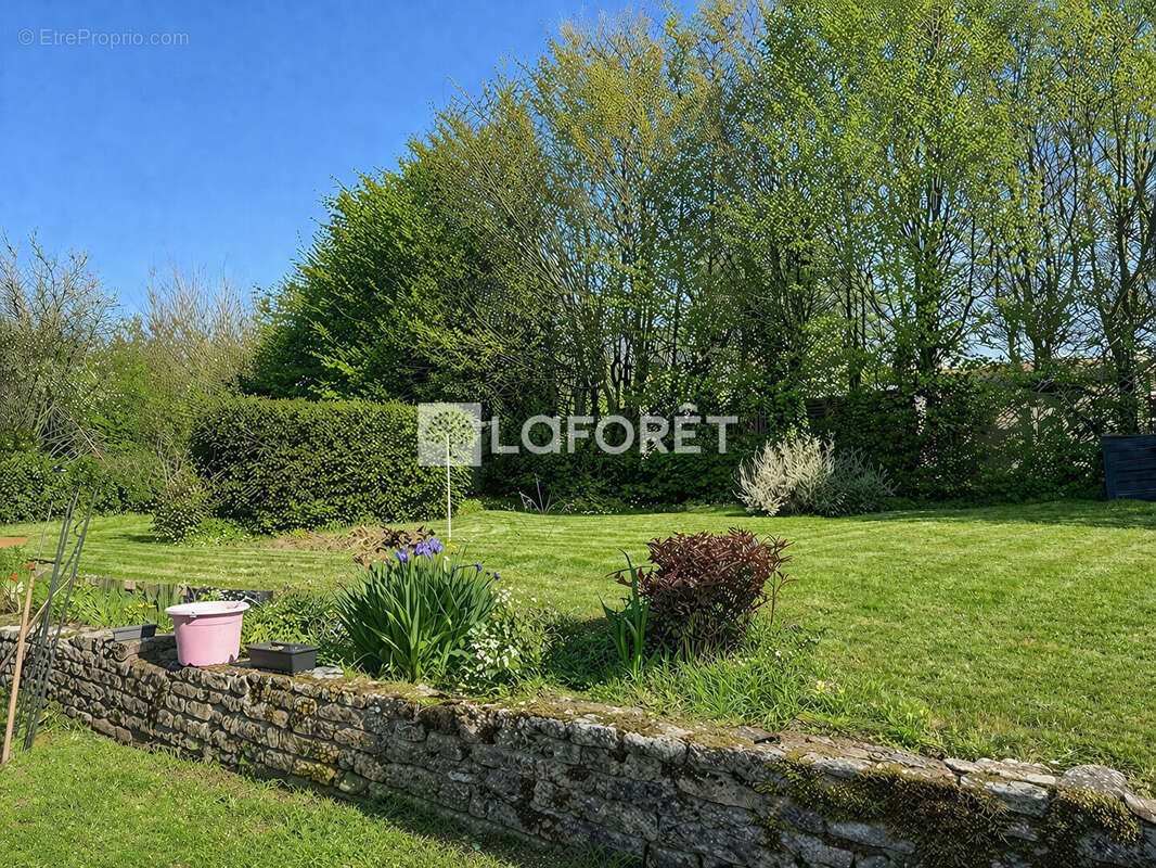 Appartement à LAVERNAY