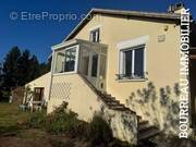 Appartement à LA CELLE-SAINT-CYR
