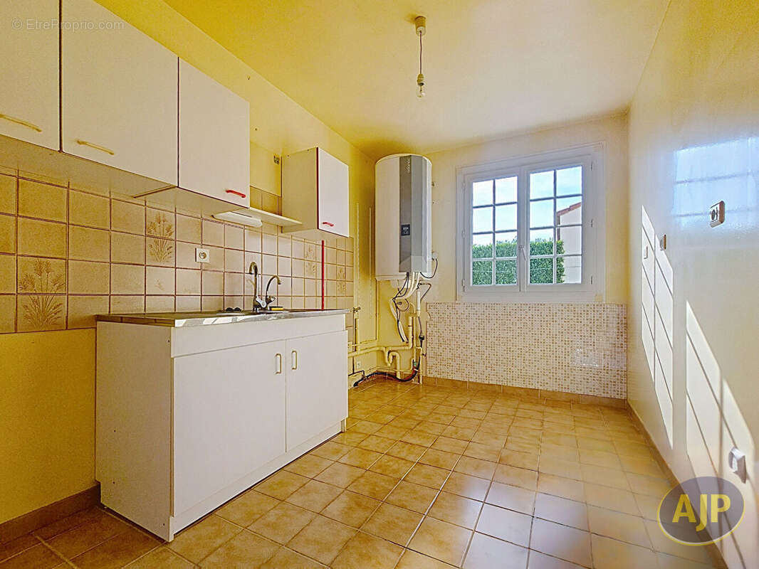 Maison Lucon 6 pièce(s) 127 m2 - photo 18