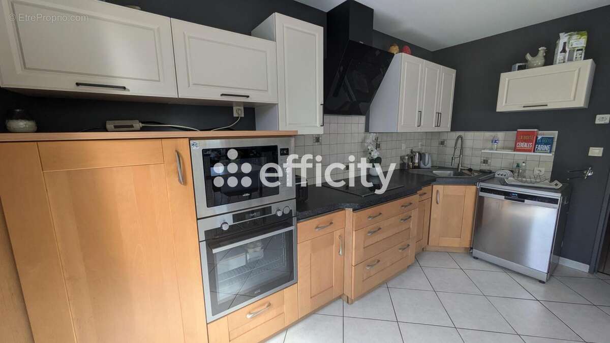 Maison à GONDECOURT