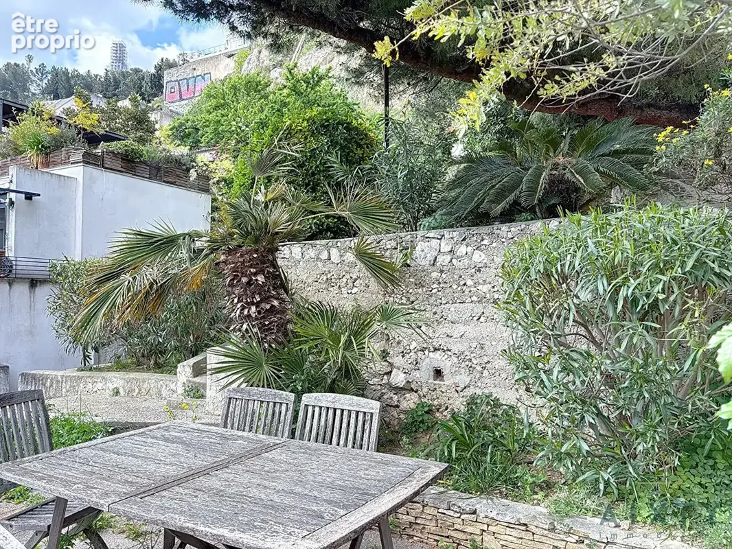 Appartement rez-de-jardin - 5 pièces 138m2 - Jardin de 570m2 Vauban - 13006 Marseille - photo 7