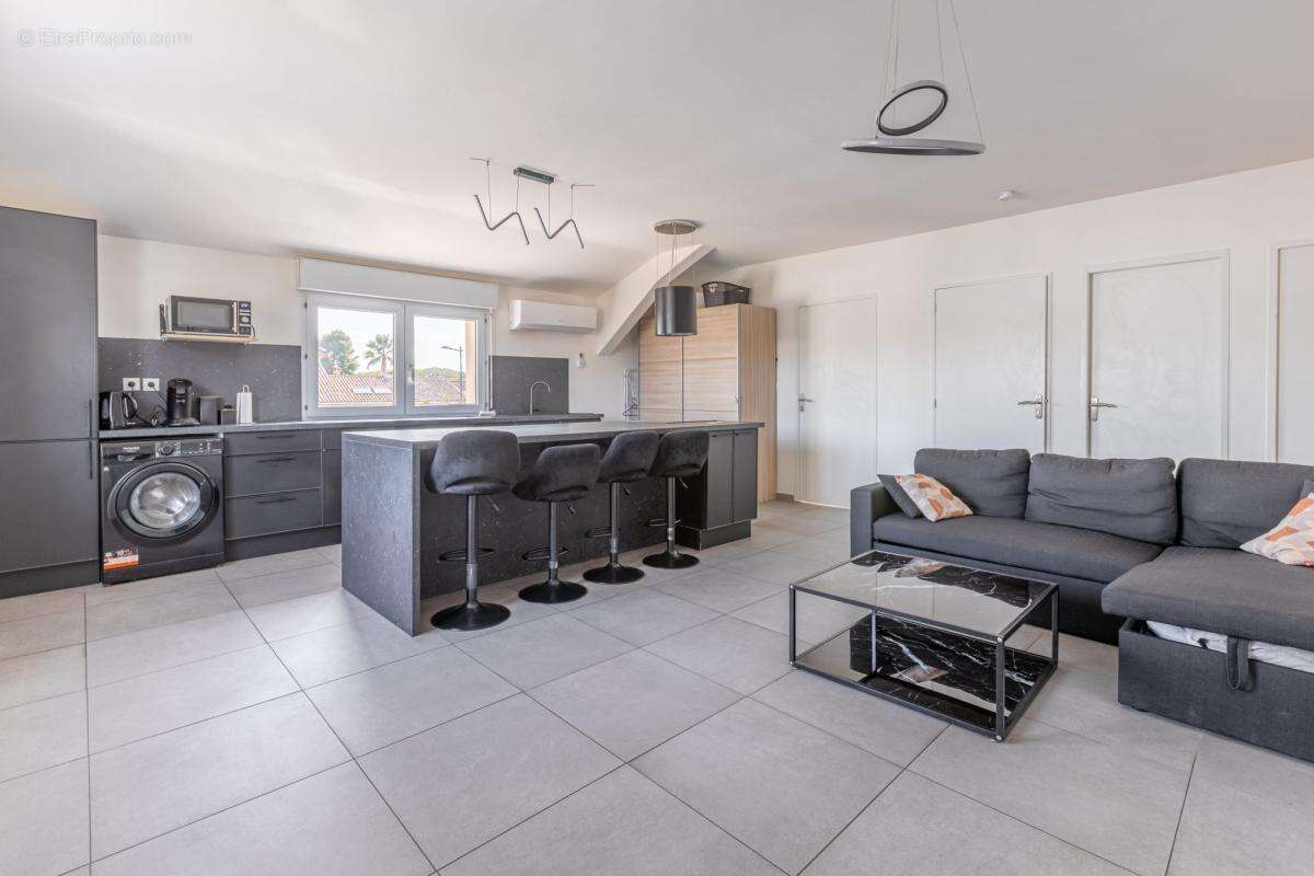 Appartement à LAVERUNE