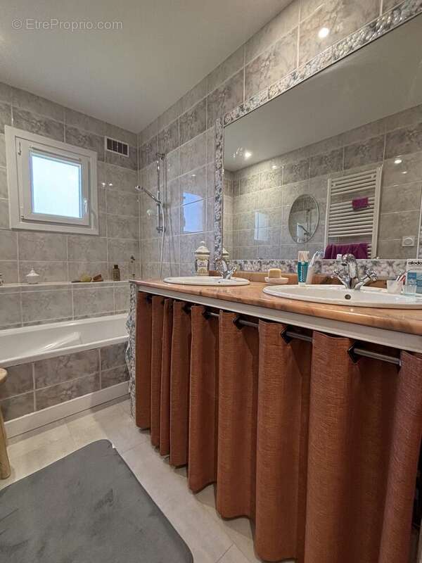 Maison 6 pièces 189 m² à vendre à Bagneres-De-Bigorre (65200) - photo 8