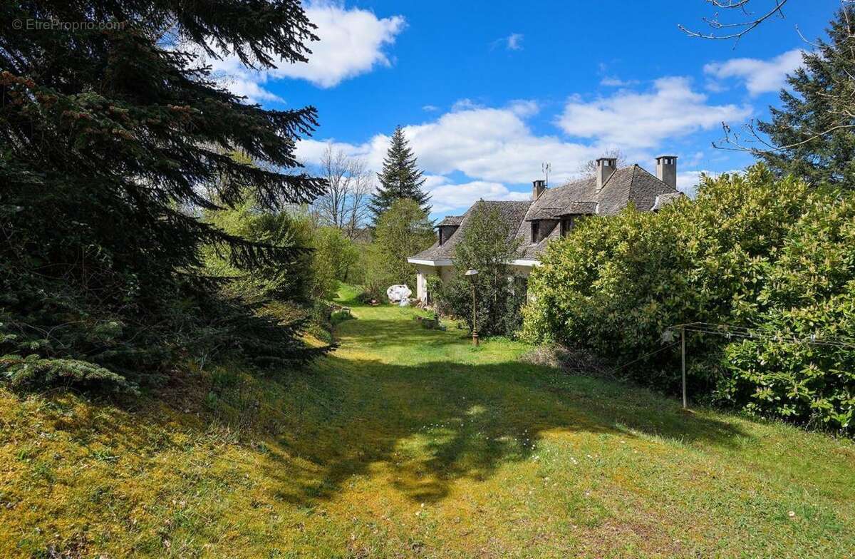 Maison à PONT-DE-SALARS