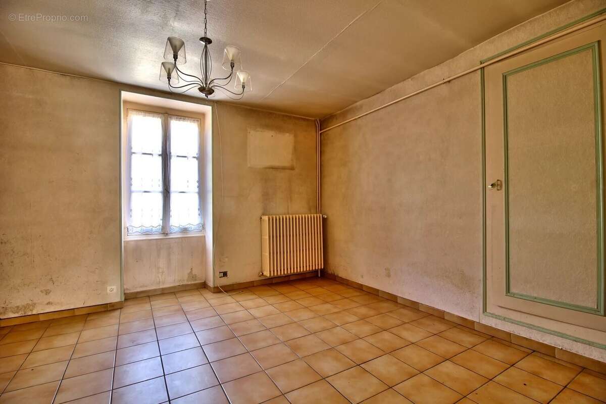 Maison à MASSINGY-LES-VITTEAUX