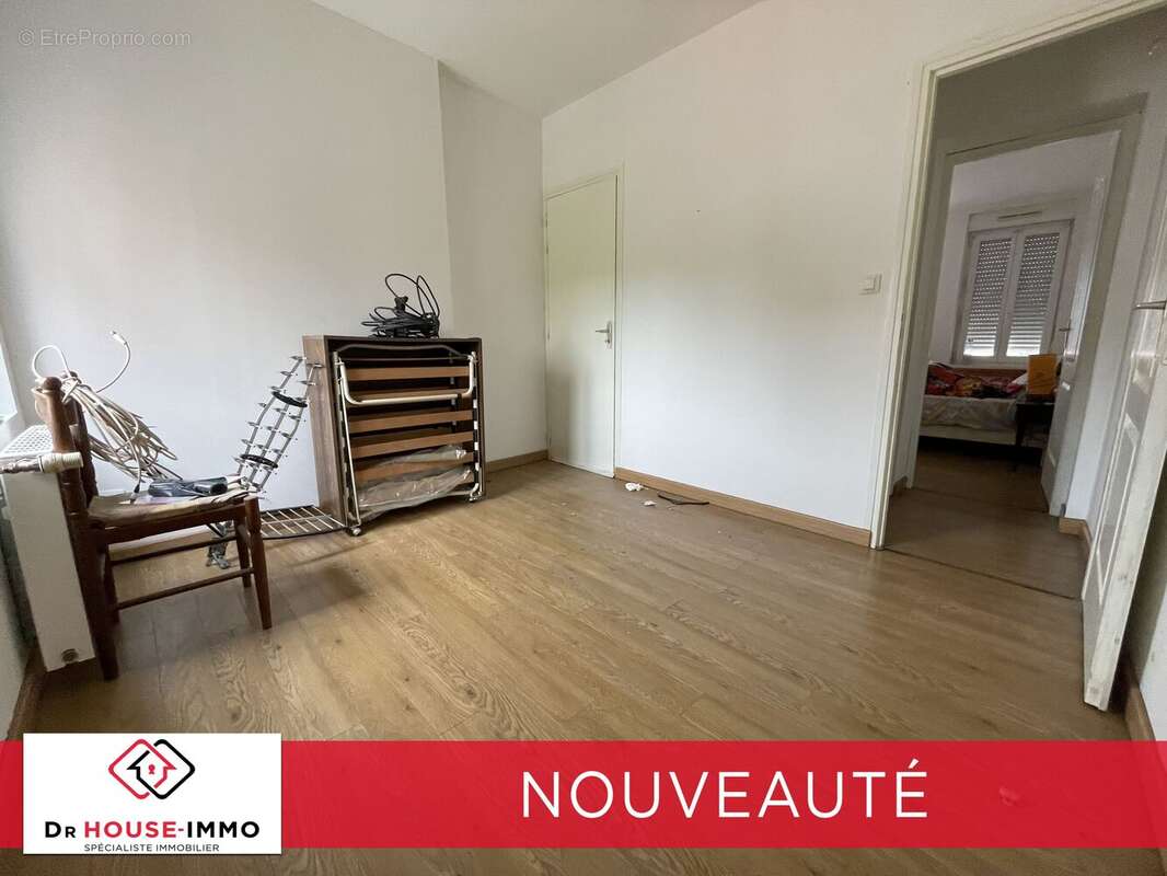 Maison à QUIEVRECHAIN