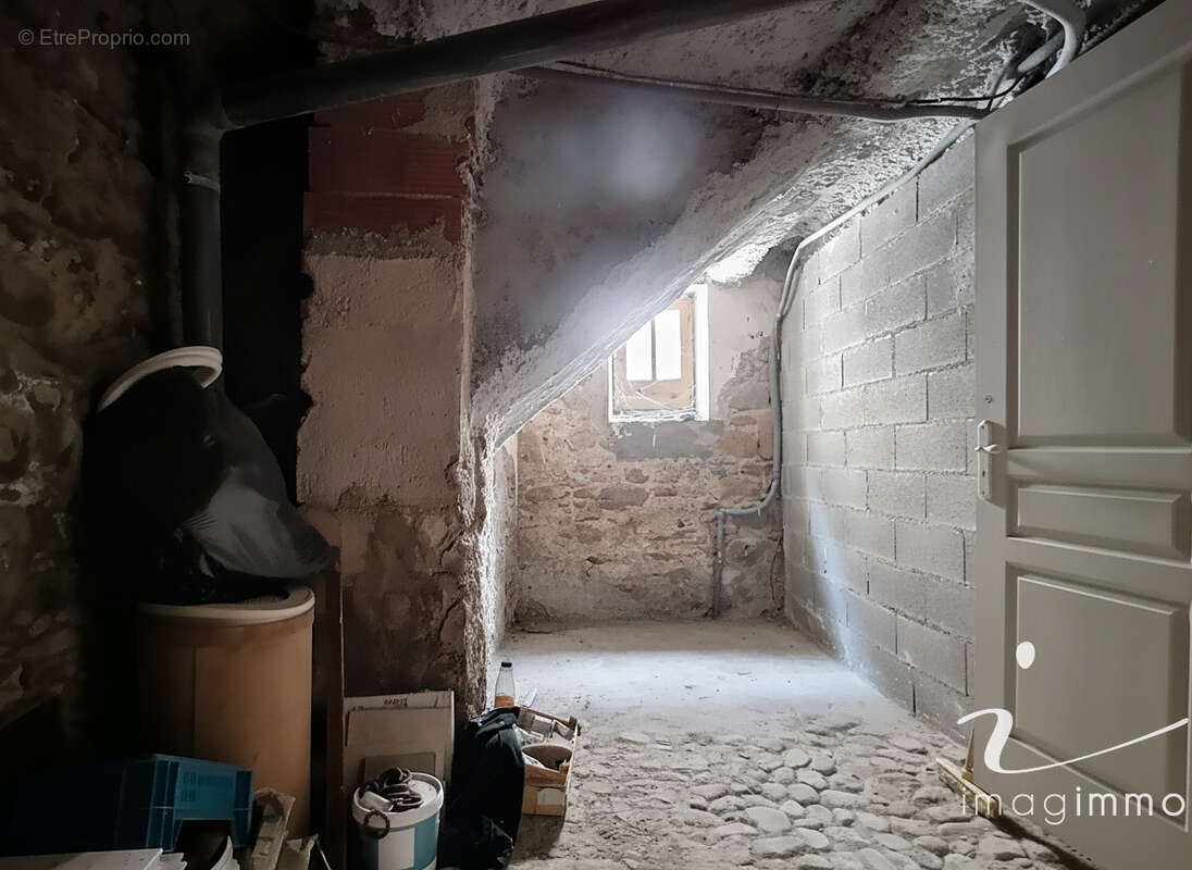 Appartement T2 lumineux avec cour, remise et caves - photo 9