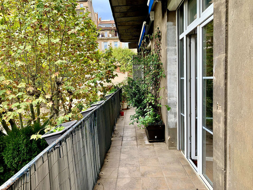 Appartement à MARSEILLE-8E