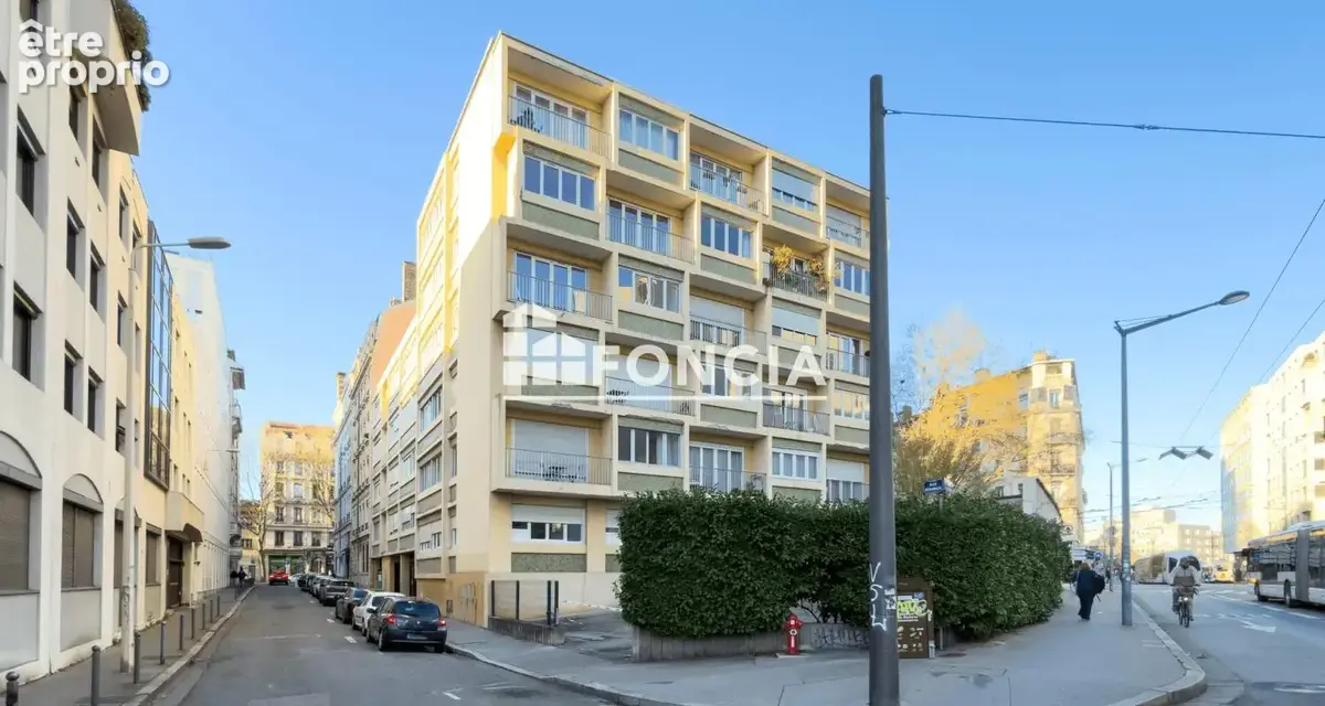 Lyon 6 - T2 de 47 m2 - Balcon et parking privatif - photo 8