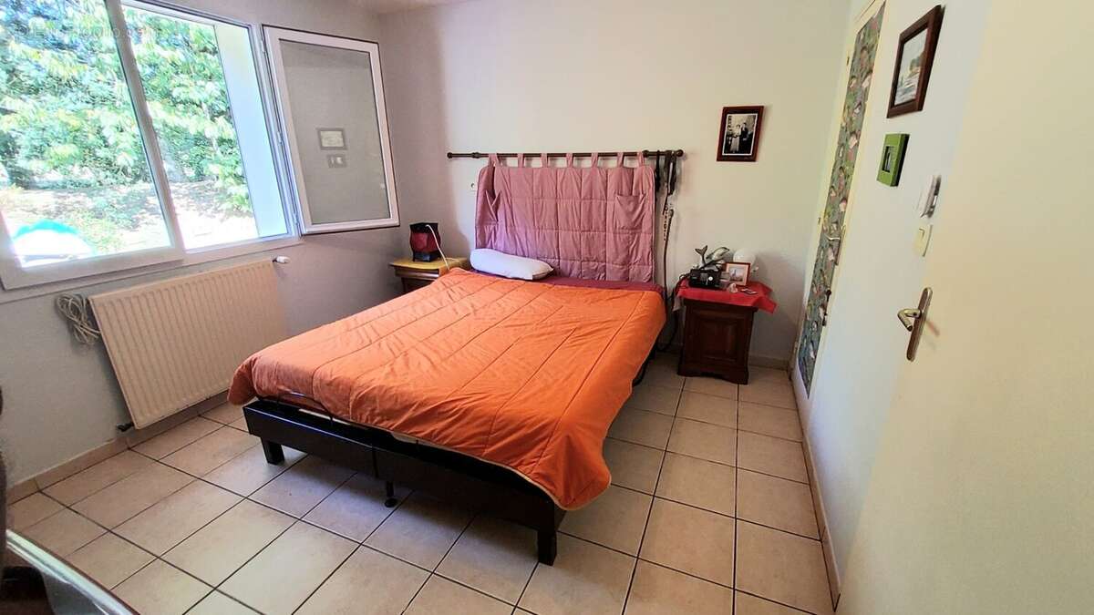 Maison individuelle de 120m² - 6 pièces - 4 chambres - 1 bureau - SAINT-SENOUX - photo 8